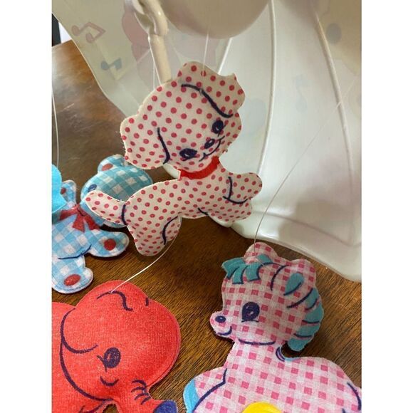 𝅺VINTAGE 1971 Dolly Toy musical animal mobile NIB - Picture 10 of 13